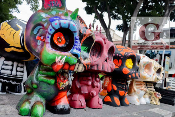 Colocan en Puebla la exposición 'Me Lleva la Huesuda'