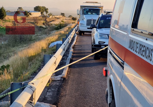 Muere aparentemente atropellado un hombre, en Zacualpan