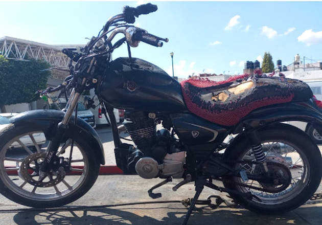 Asegura PGJE en Tetla motocicleta con reporte de robo