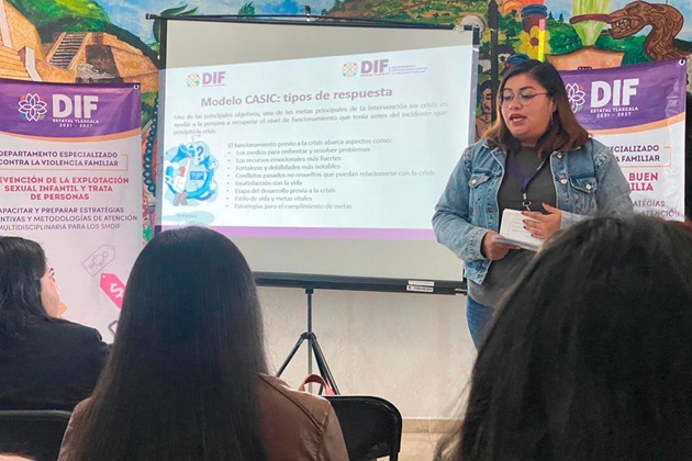 Personal del SMDIF de Huamantla se capacita para mejorar la atención mental y emocional