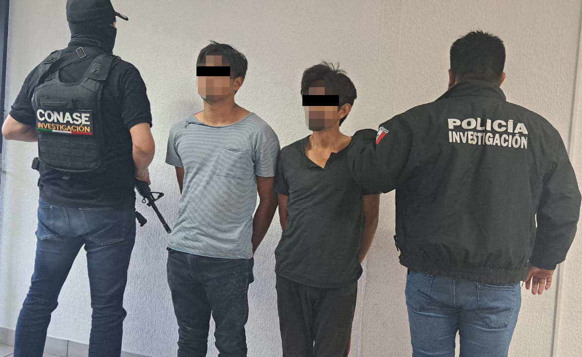 Aprehende PGJE a dos masculinos en  la carretera Tlaxcala-Puebla