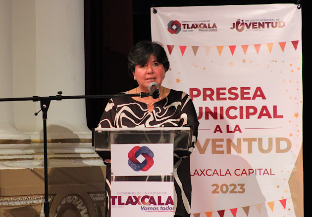 Entrega Maribel Pérez Arenas la Presea Municipal a la Juventud