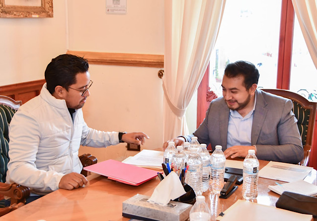 Atiende Salvador Santos Cedillo a la población con diálogo directo en las sesiones de atención ciudadana