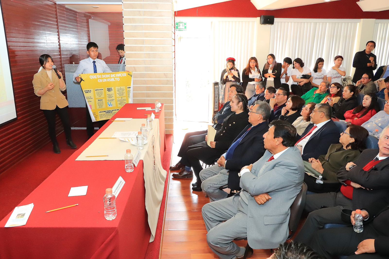 Analiza UATx el impacto de la praxis profesional de su modelo educativo