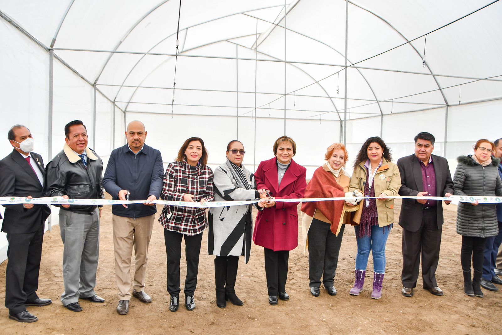 Inaugura Ayuntamiento de Huamantla invernadero automatizado para cultivo de la Dalia en el CBTIS No. 61