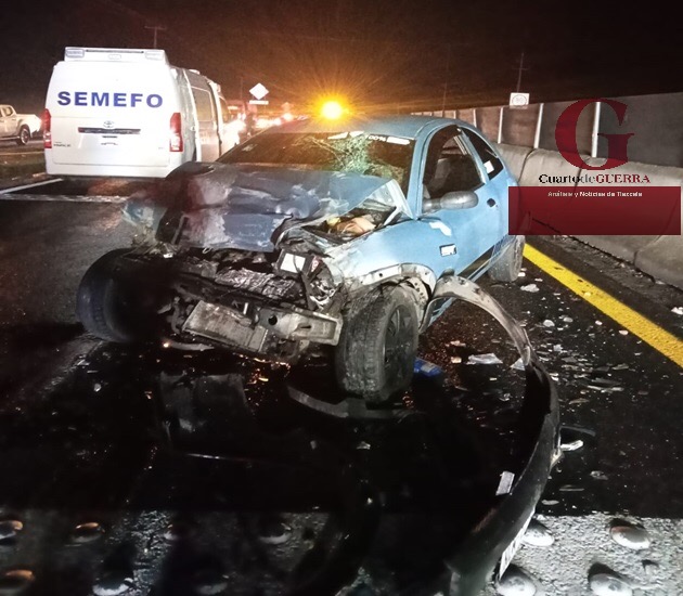 Muere elemento activo de la SSC al chocar su vehículo contra autobús, en Huamantla