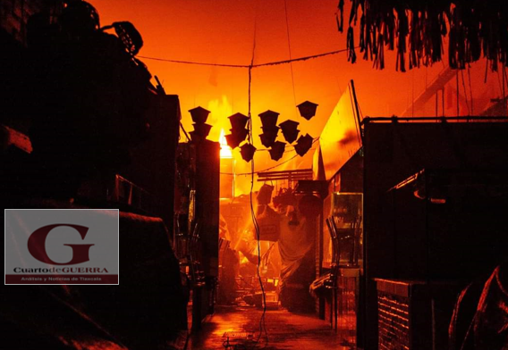 Se registra incendio al interior del Mercado Municipal de Tlaxcala