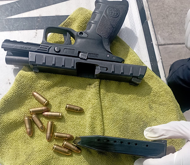 Detienen policías municipales a sujeto con arma de fuego en el centro de Huamantla