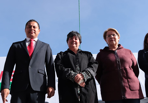 Asiste Maribel Pérez Arenas a segundo informe de actividades en Tizatlán
