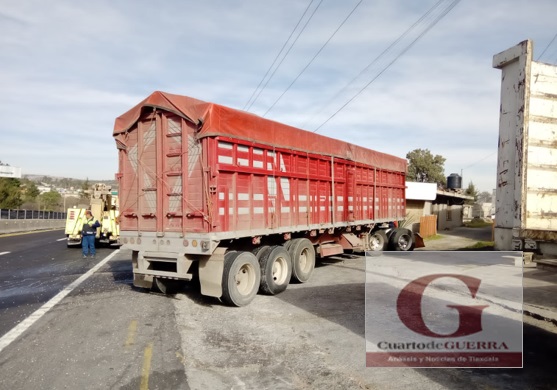 Mañana de accidentes en carreteras de Tlaxcala deja cinco lesionados