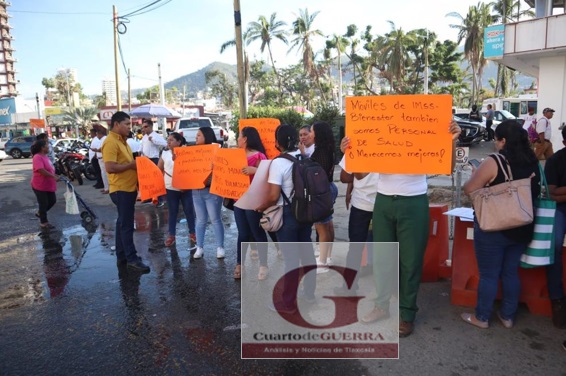 Con protestas recibieron a AMLO en Acapulco