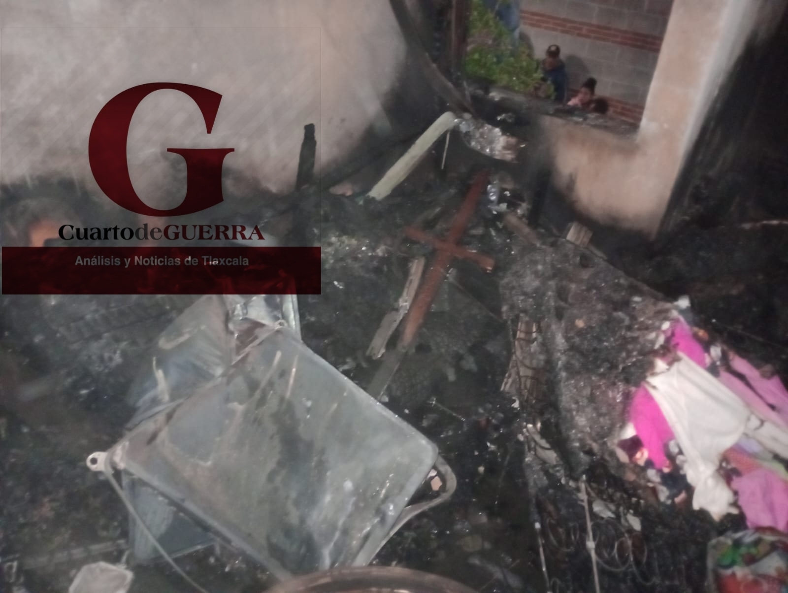 Incendio en vivienda genera movilización de cuerpos de emergencia, en Villalta, Tepetitla