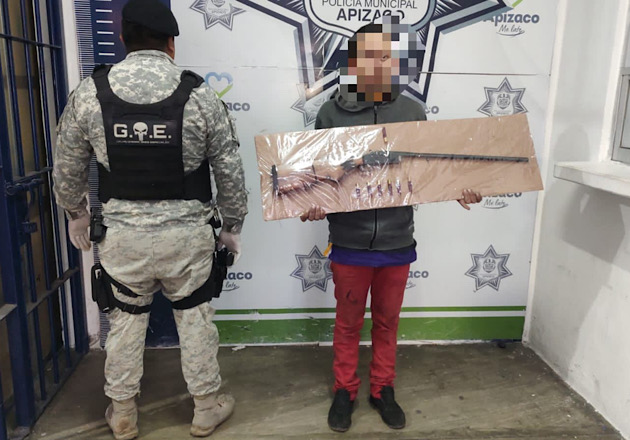 Grupo Especial de Operaciones de Policía Municipal de Apizaco detiene a individuo en posesión de escopeta