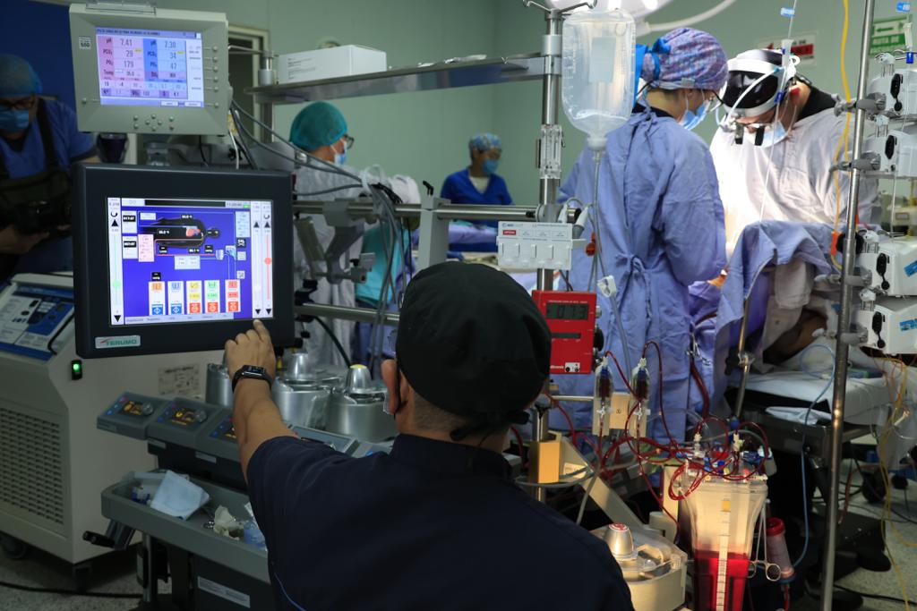 Con equipo médico de vanguardia, Tlaxcala realiza cirugía de corazón abierto