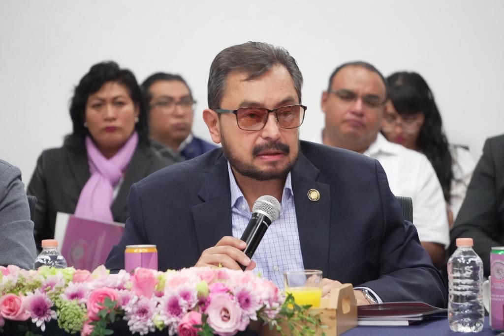 Cuestiona Pepe Temoltzin al Secretario de Educación sobre acciones contra corrupción, nepotismo y bullying
