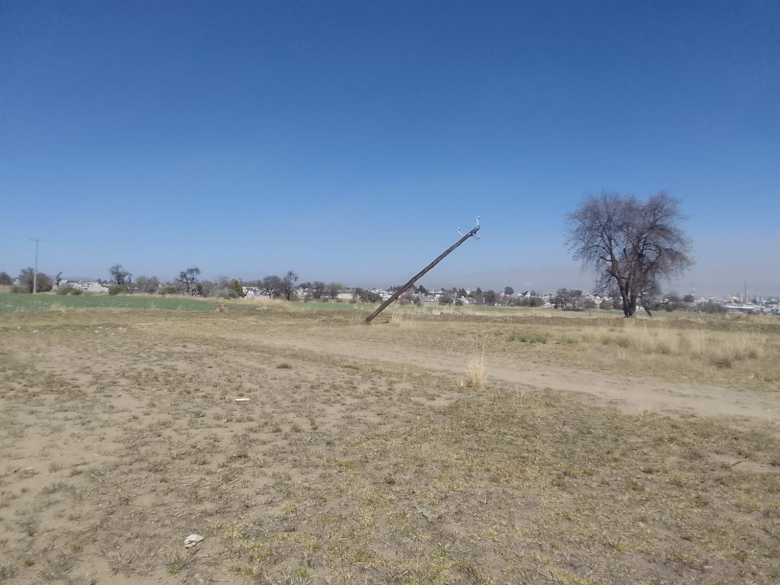 Interrupción de suministro de agua en Huamantla por desprendimiento de poste de energía eléctrica: Capamh