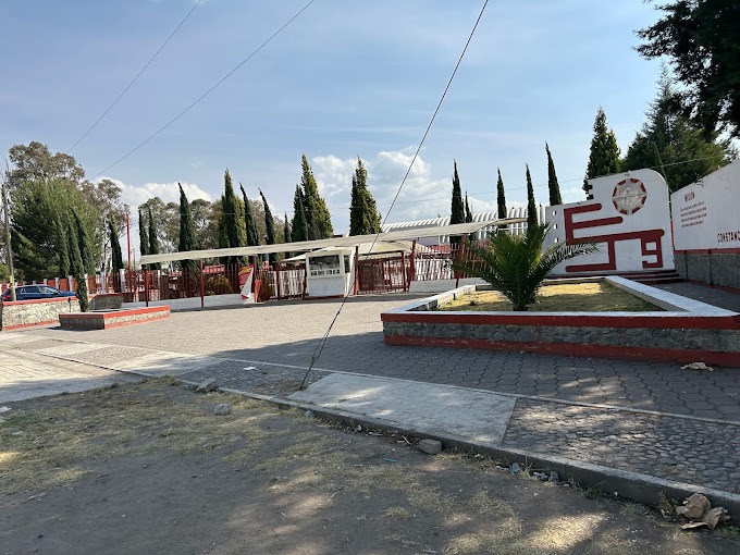 Atiende gobierno del estado a alumnos de Secundaria Técnica No. 9 de Ahuashuatepec