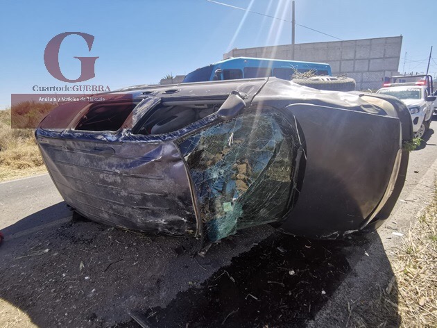 Deja choque frontal de camionetas dos lesionados, en Calpulalpan
