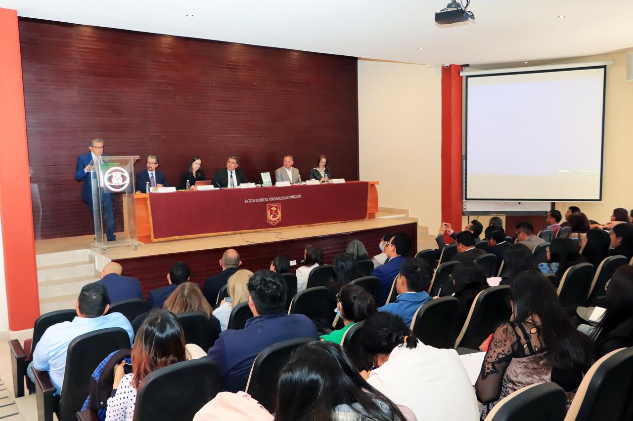 Presentan en CIJUREP texto científico sobre lavado de dinero