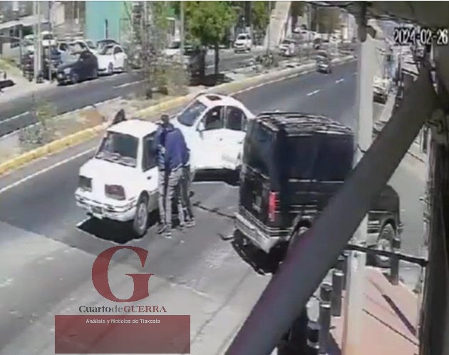 Cuarteto de delincuentes armados roba más de un millón de pesos a trabajadores de gasolinera, en Tlaltelulco