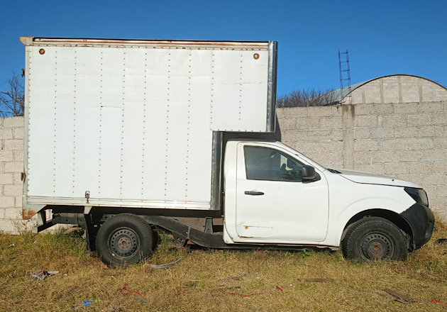 A disposición de PGJE una camioneta con reporte de robo y otra con huellas de desvalijamiento