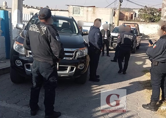 En minutos elementos policiacos recuperan en Tizatlán camioneta robada