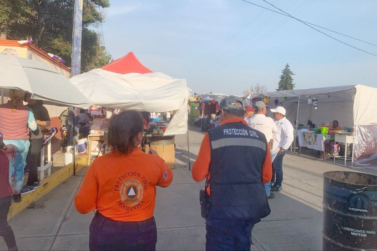 Supervisa Protección Civil de Huamantla puestos de antojitos en San Sebastián por el 'Viernes de Muéganos'
