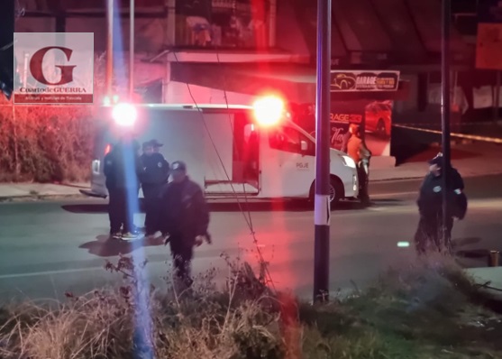 Mujeres salen de antro y fallecen en accidente de moto, en Tlaxcala