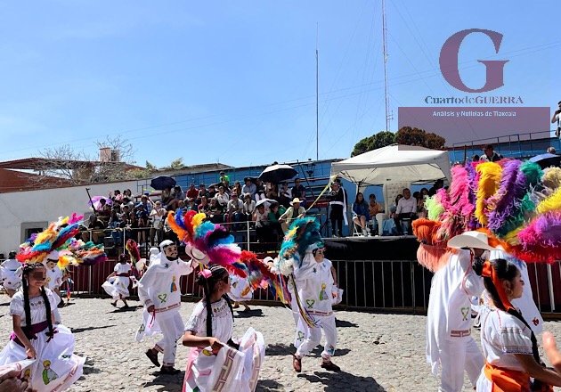 Luce Apetatitlán todo el color y alegría de su Carnaval 2024