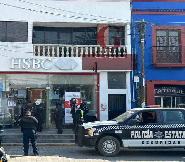 En HSBC de Calpulalpan, a unos metros de la presidencia, balean a un hombre para asaltarlo