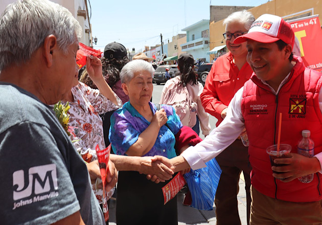 Cuidarse en estas vacaciones pide el candidato del PT al Senado Rodrigo Cuahutle