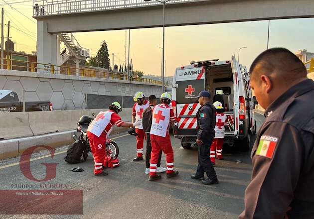Derrapa motociclista y resulta herido en Apetatitlán