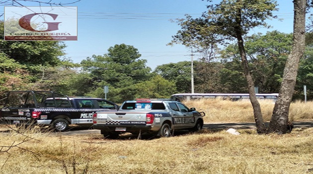 Con heridas de bala hallan cuerpos de dos hombres, en Tenancingo