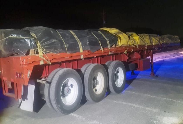 Asegura PGJE en Calpulalpan remolque que contaba con reporte de robo