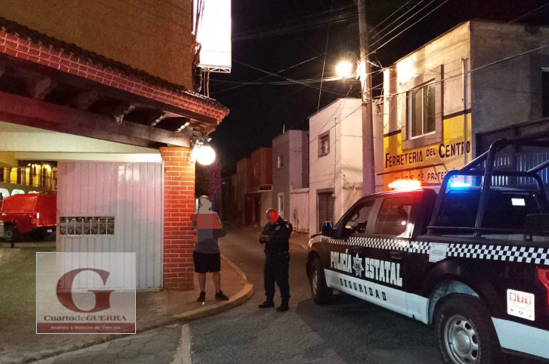 En hotel de Apetatitlán, mujer roba cartera y celular a un hombre y lo deja amarrado