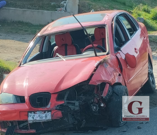 Muere un hombre al salir eyectado de su vehículo,  en Tzompantepec