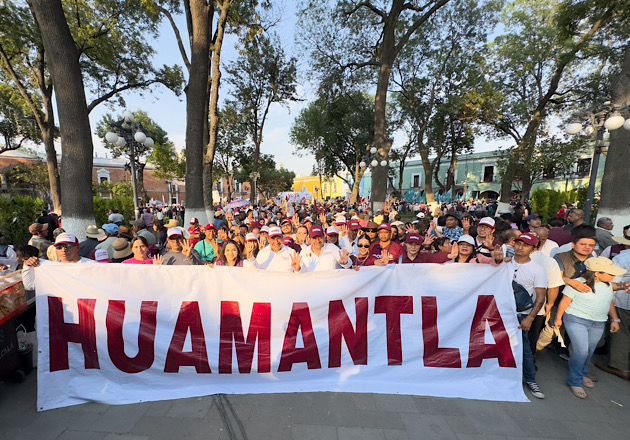 Arropan huamantlecos a Sheinbaum en su visita a Tlaxcala