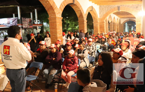 Legislar para llevar servicios de salud a comunidades alejadas, compromiso de Rodrigo Cuahutle