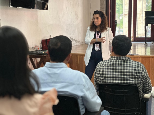 DIF municipal y estatal realizan plática de orientación familiar para la adopción en Huamantla