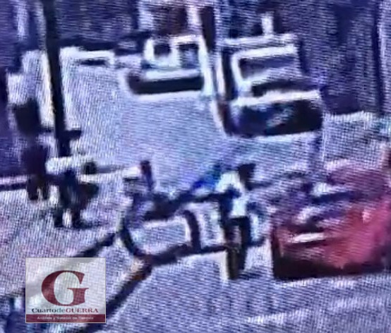 A plena luz del día, roban vehículo en la cabecera municipal de Panotla