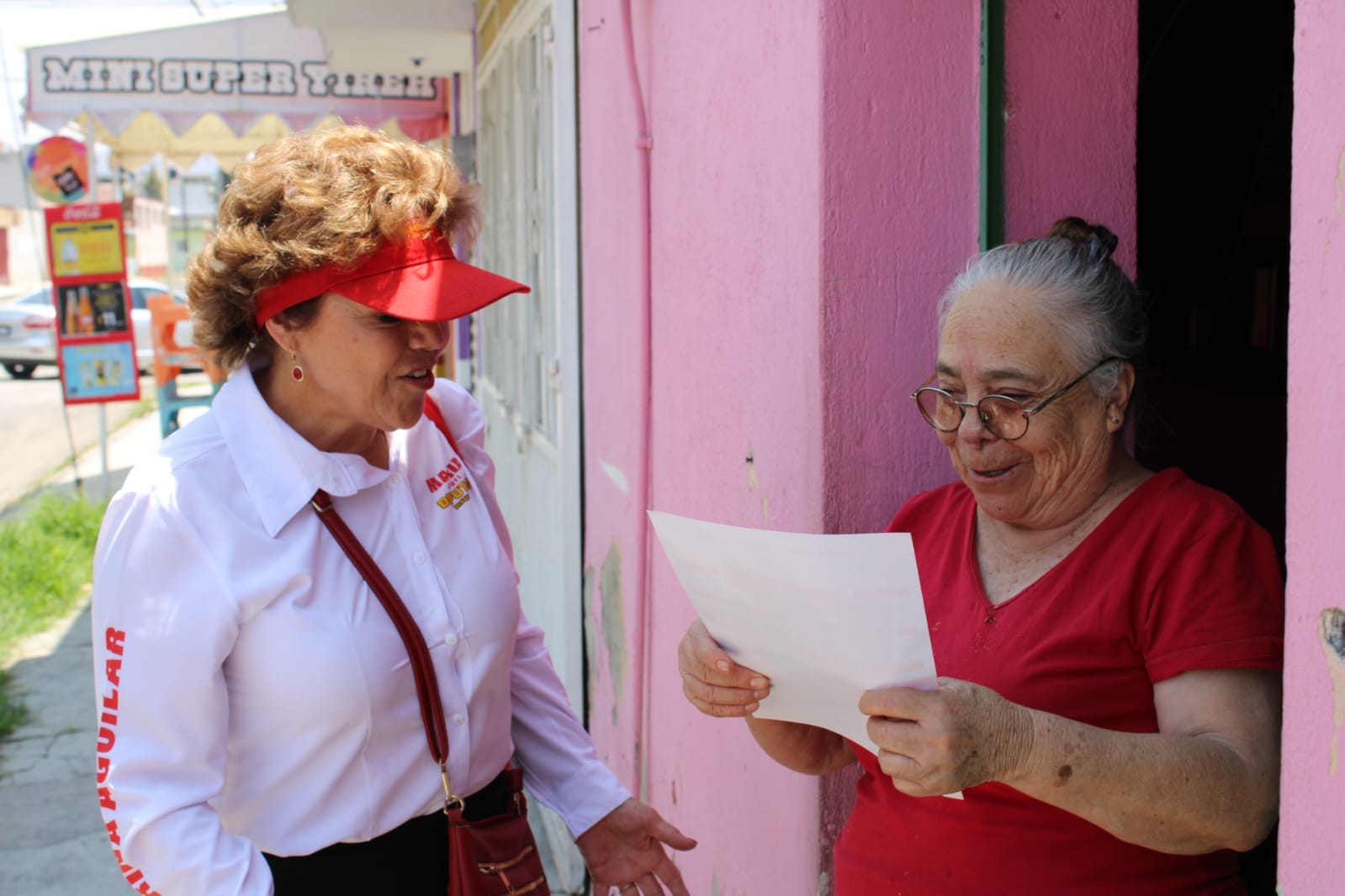 Legislar para establecer escuelas de formación policial, compromiso de Marina Aguilar