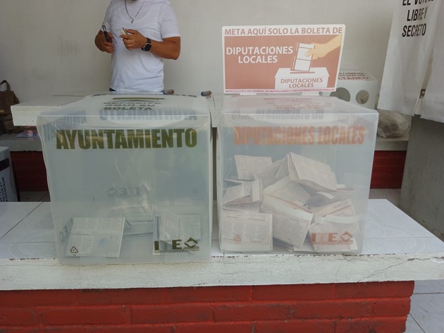 Personal del INE permite votar para elección local en casilla especial, denuncia equipo de candidata Minerva Hernández