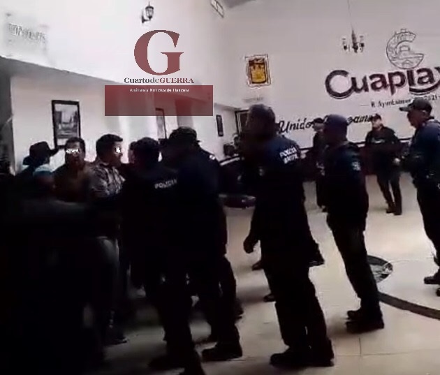 Acusan a edil de Cuapiaxtla de comprar votos a favor de su esposa e hija, candidatas a la alcaldía y diputación local