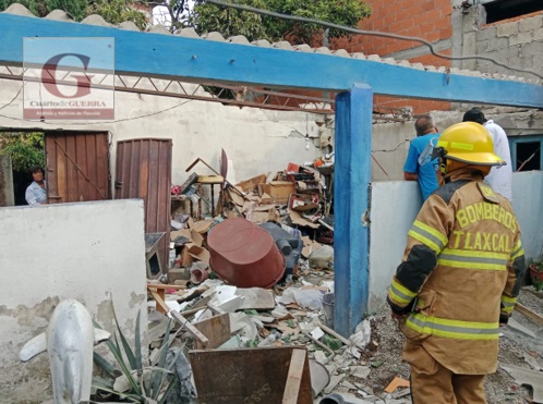 Un menor de edad lesionado y daños materiales dejan incendio y explosión en Apizaco y Xicohtzinco