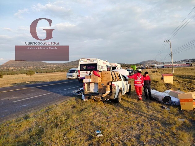Hombre salva la vida tras aparatoso accidente en la Apizaco-Tlaxco