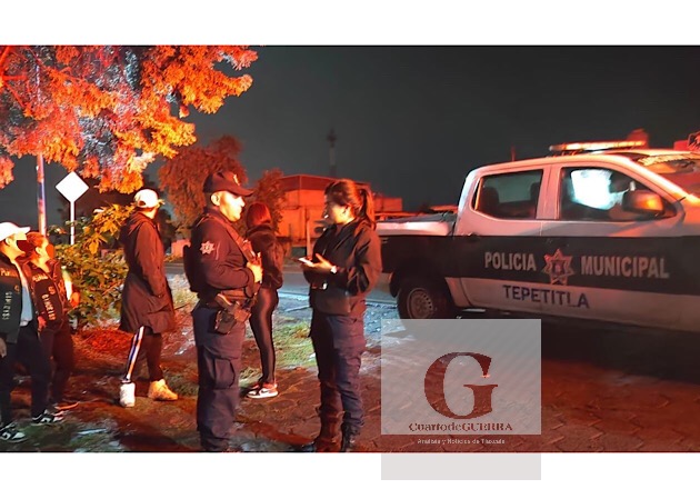 Apuñalan a un hombre en el estómago tras riña entre sujetos ebrios, en Tepetitla