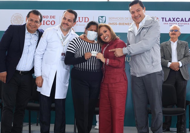 Entrega gobernadora credenciales del IMSS-Bienestar a beneficiarios