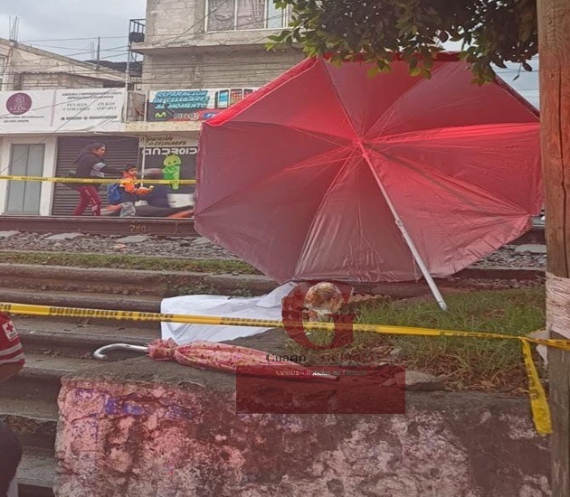 Muere un hombre por posible paro cardiaco en calles de Chiautempan