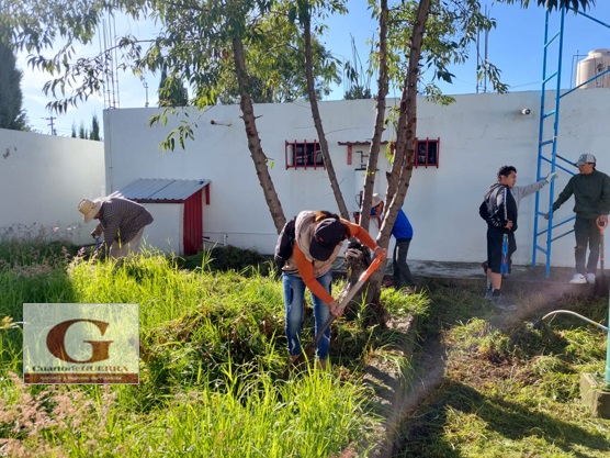 Unen esfuerzos para mejorar imagen del Centro de Salud de Panotla
