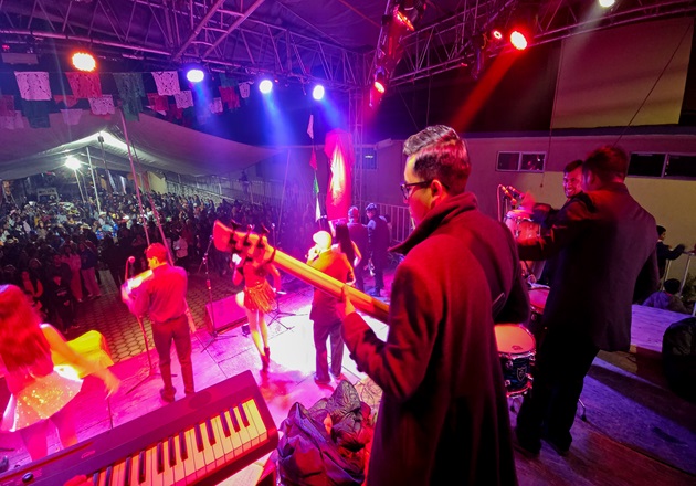 Vive Tocatlán gran Noche Mexicana
